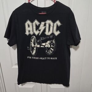 AC/DC “For Those About to Rock” Men’s Black Graphic T-Shirt – Size L
